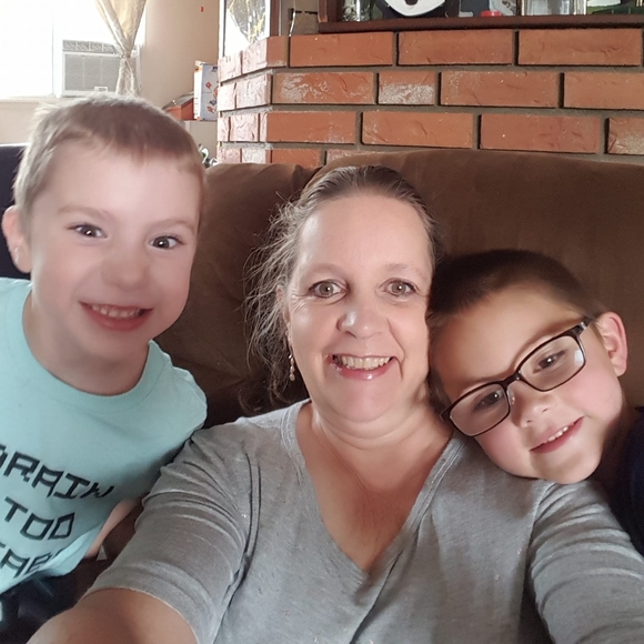 Meet your Posher, Lee - Picture 1 of 1